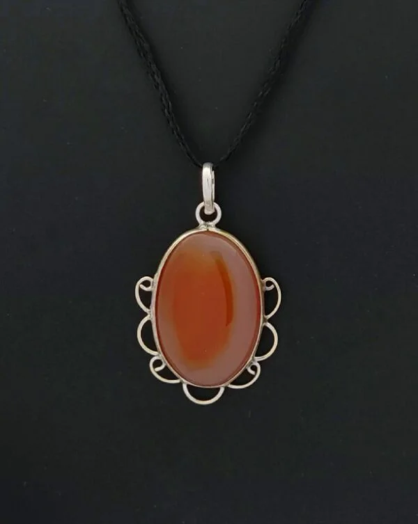 Beautiful Onyx92.5 sterling silver bazel pendant - Image 4